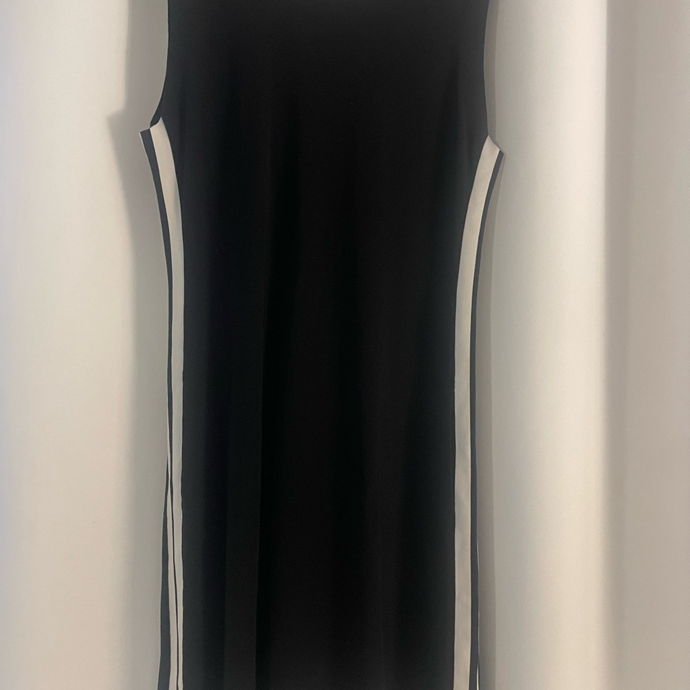 Black and White Sleeveless Summer Dress
